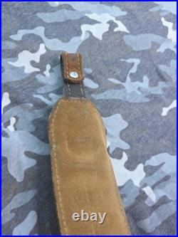 Aa&e White Stitched Suede 2 Diamond Suede Backed Leather Rifle Sling