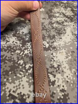 BROWNING STITCHED TOOLED WHITETAIL BUCK LEATHER RIFLE SLING With SWIVELS
