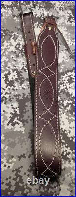 BROWNING WHITE STITCHED DESIGN SUEDE BACKED LEATHER RIFLE GUN SLING With SWIVELS