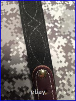 BROWNING WHITE STITCHED DESIGN SUEDE BACKED LEATHER RIFLE GUN SLING With SWIVELS