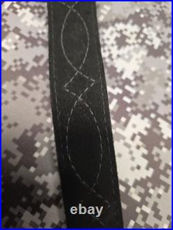 BROWNING WHITE STITCHED DESIGN SUEDE BACKED LEATHER RIFLE GUN SLING With SWIVELS