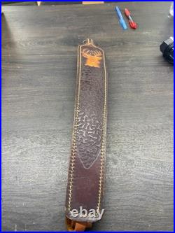 VTG STITCHED TOOLED WHITETAIL DEER BUCK LEATHER RIFLE PADDED SLING WithSWIVELS