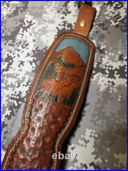 Vintage Hunter White Stitched Tooled Whitetail Scene Padded Suede Backed Sling