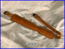Vtg leather Hunter riflesling, tooled deer & oak leaves, padded withswivels adjustab